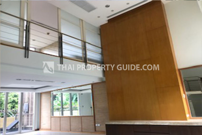 Townhouse in Sathorn 